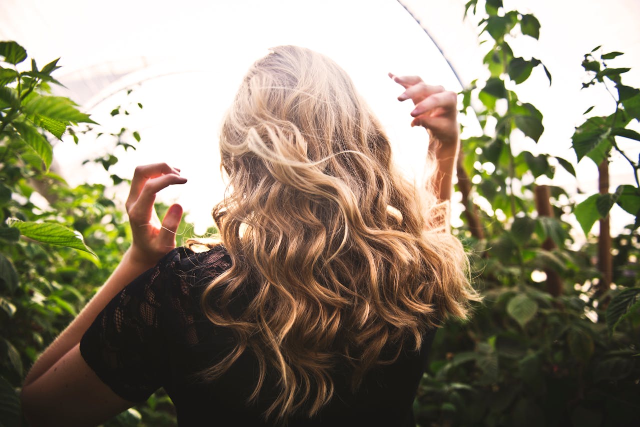 Balayage o mèches: quale scegliere per dar luce ai tuoi capelli?